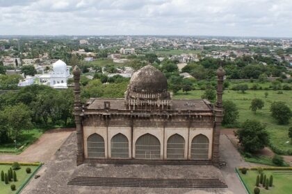 Places to visit in Bijapur with stunning architecture, heritage, and culture.