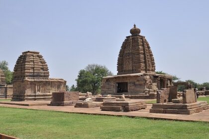 Places to visit in Pattadakal feature stunning Chalukyan temples and carvings