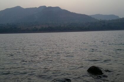 A picture of the Mulshi lake, one of the beautiful places to visit near Hinjewadi