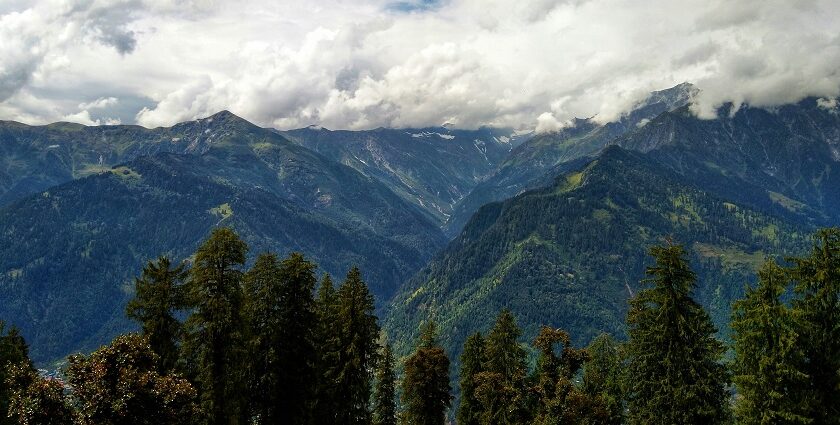 Manali is one of the top places for a weekend trip from Chandigarh, India