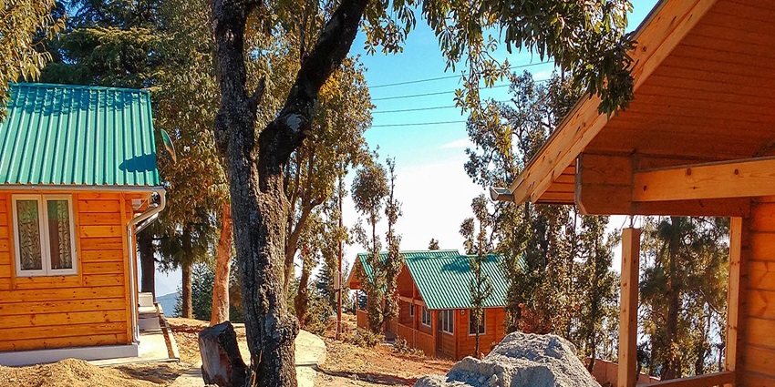 Scenic hill station known for stunning views and tranquillity.