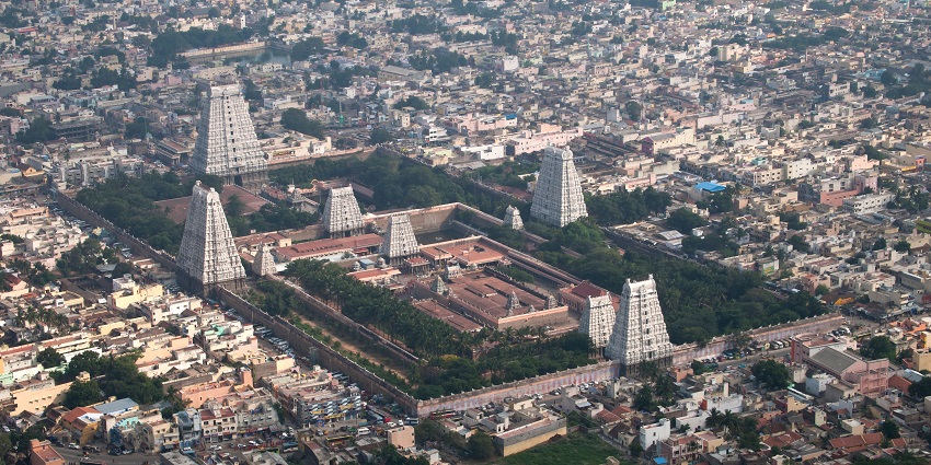 Aerial view of Arunachlaeshwarar temple showcasing temple structure surrounded by buildings