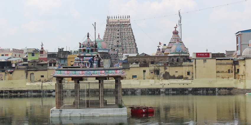 A view of Kumbeswarar Temple's entrance, a popular tourist attraction in Kumbakonam.