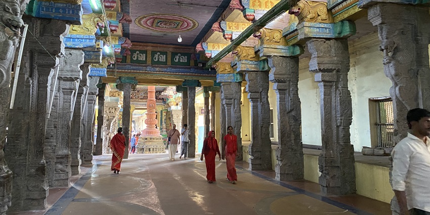 Adi Kumbeswarar Temple with detailed architecture reflecting the ancient eras