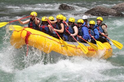 River rafting, one of the best adventure sports in Rishikesh