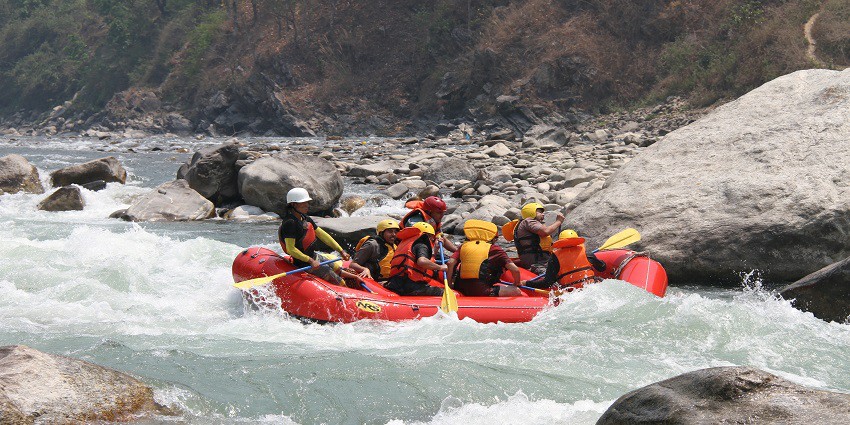White water river rafting is one of the thrilling things to do in Sonmarg.