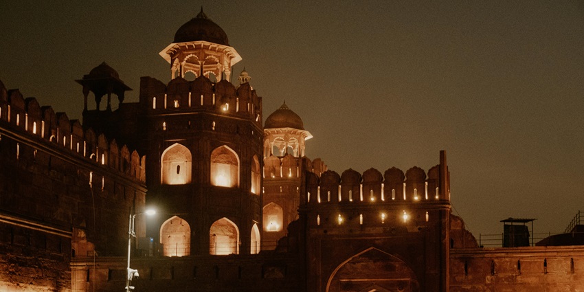 Agra Fort is one of the most haunted places in UP