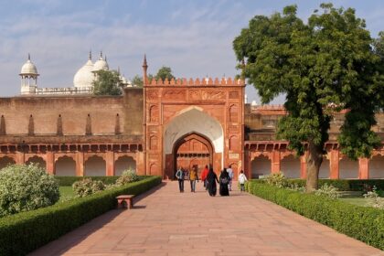 The beautiful Agra Fort with its stunning architecture.