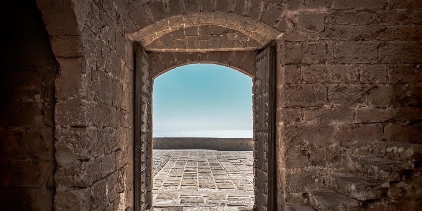 Step through the history at this old fort door, reminiscent of the Ajoba Hill Fort.