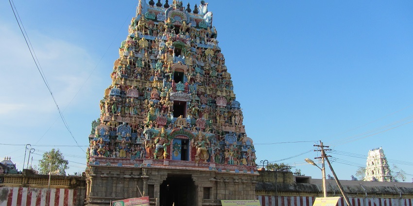Alangudi Temple complex in traditional Dravidian architecture with a prominent gopuram.