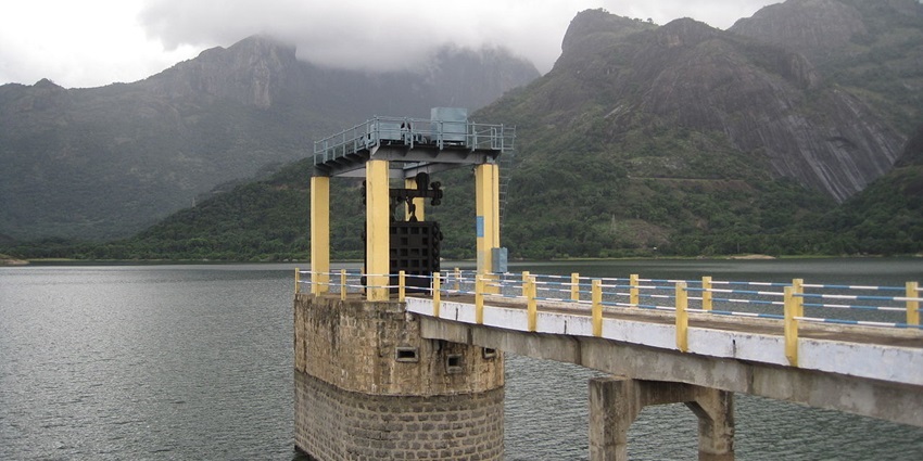 Aliyar Dam, amongst the best places to visit near the Grass Hills National Park