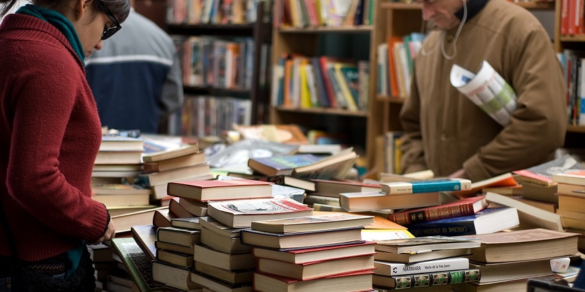Shopping in Uttar Pradesh to gain bookworm experience at Allahabad