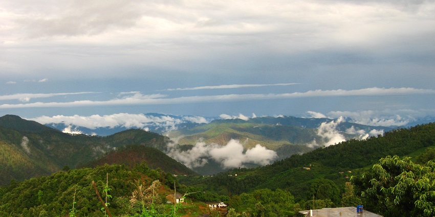 Almora is a heritage town surrounded by lush greenery and scenic views