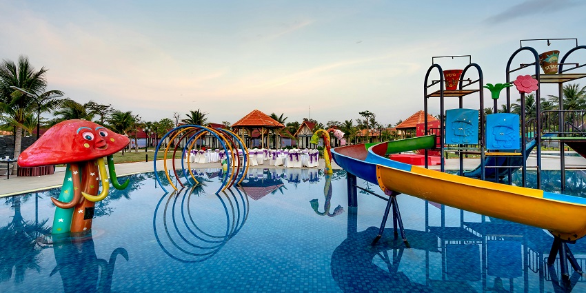 Amrapali Water Park is one of the theme parks in Lucknow