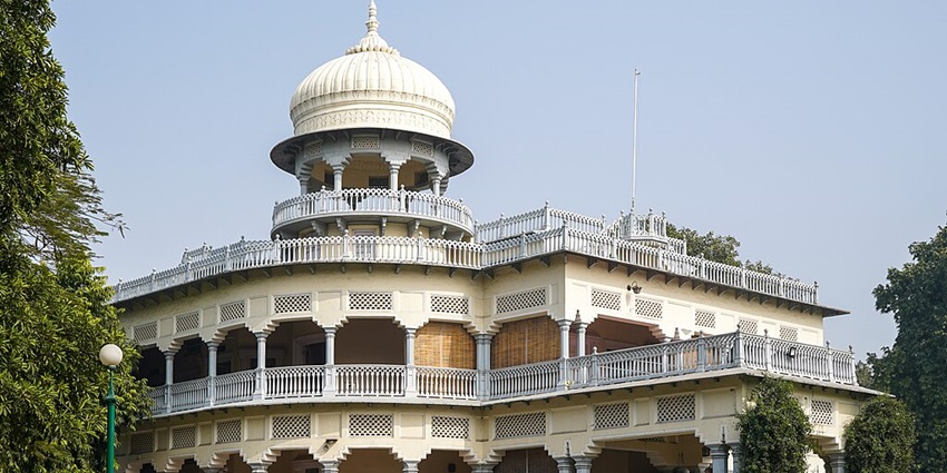 Beautiful front view of Anand Bhawan near the famous Allahabad Museum, Prayagraj.
