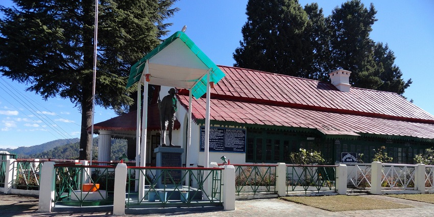 Things to do in Kausani include visit to ashram where Mahatma Gandhi stayed, offering serene views