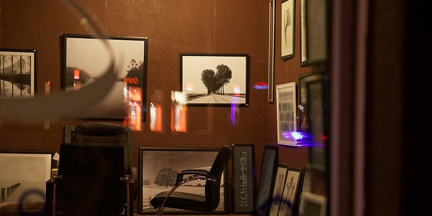Venkatappa Art Gallery offers stunning artworks showcasing Karnataka's rich artistic heritage