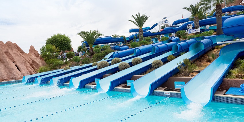 Exciting water slides at Aquatica which is one of the water parks in Kolkata.