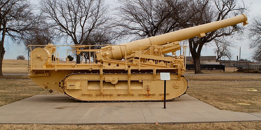 Explore a variety of memorabilia and artefacts related to India's military heritage.