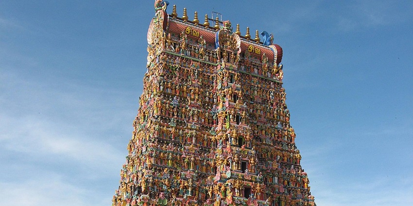 Arulmigu Navaleeswarar Temple is one of the most amazing temples in Kelambakkam.
