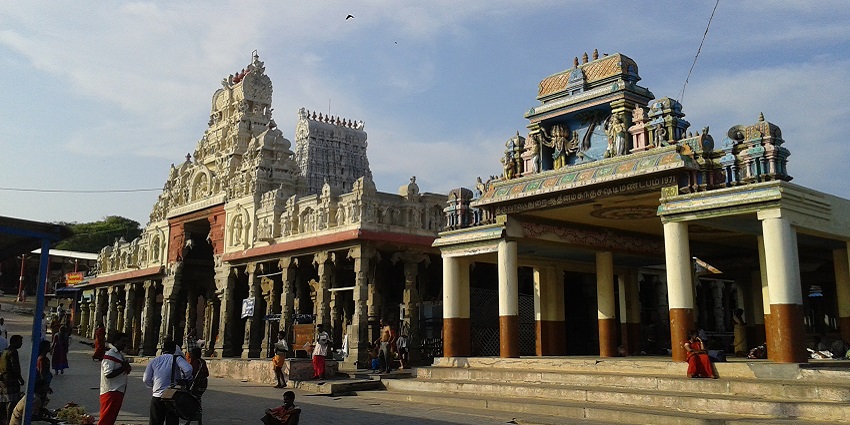 A picture of Arulmigu Temple, one of the prominent places to visit in Thiruchendur.