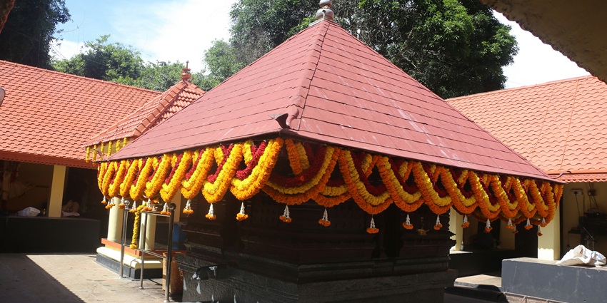Athivaradhar Temple is one of the most serene places to visit in Tamil Nadu for visitors.