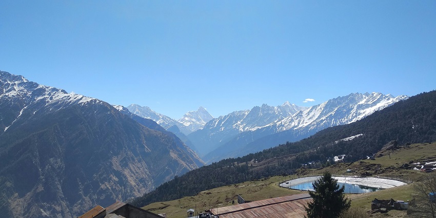 A scenic view of Auli, one of the top hill stations near Lansdowne in Uttarakhand.