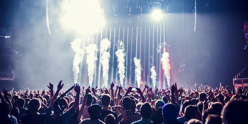 Chic nightclub offering a mix of music and entertainment.