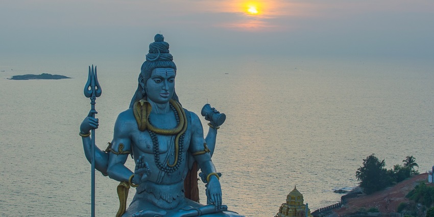 Baba Nath Khare Temple ,one of the best places near Bareilly water park for spirituality.