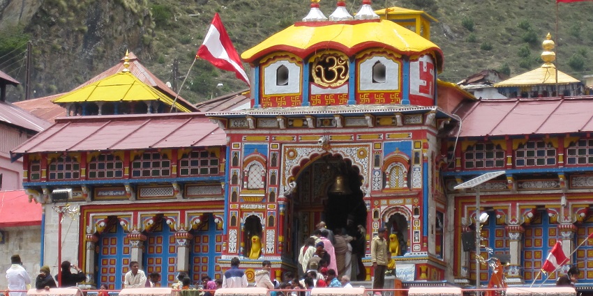 The Badrinath Temple is a sacred Hindu temple, nestled in the Himalayan mountains.