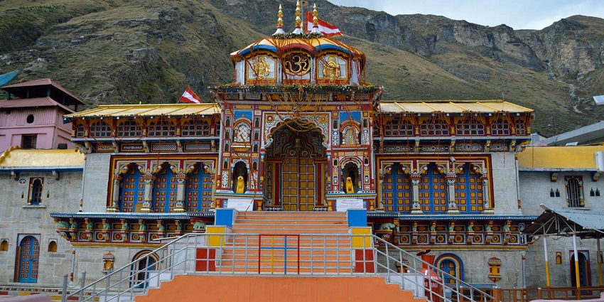 Discover profound peace at Badrinath, a revered site in Char Dham.