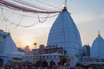 The pyramid-shaped Shikhara of the Baidyanath Temple in Deoghar District, Jharkhand.