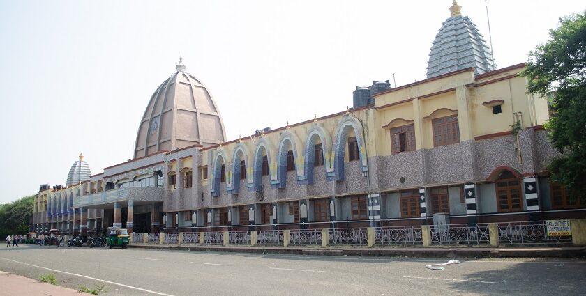 The pyramid-shaped Shikhara of the Baidyanath Temple in Deoghar District, Jharkhand.