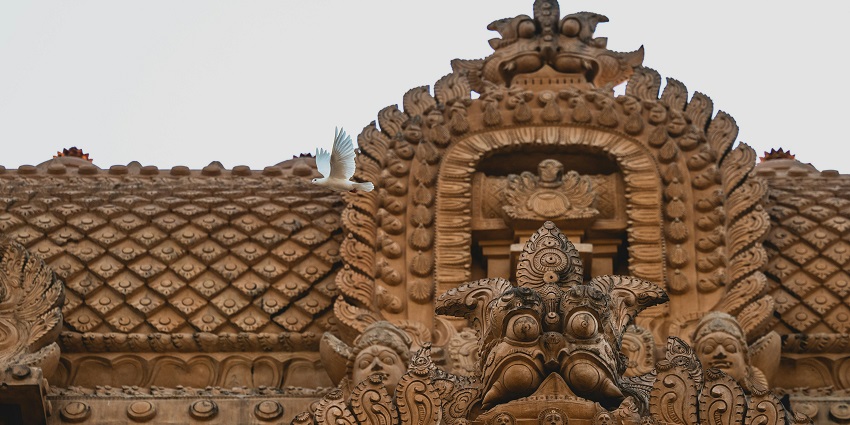 Image representing white temples like the Balkeshwar Temple, a famous temple in Agra.
