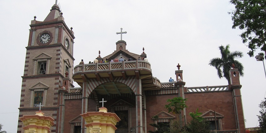 Gothic architecture of Bandel Church, one of the best places to visit in Hooghly