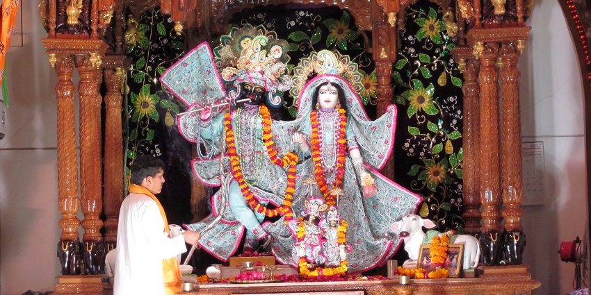 A picture of the deity of Banke Bihari at a significant Hindu temple in Vrindavan
