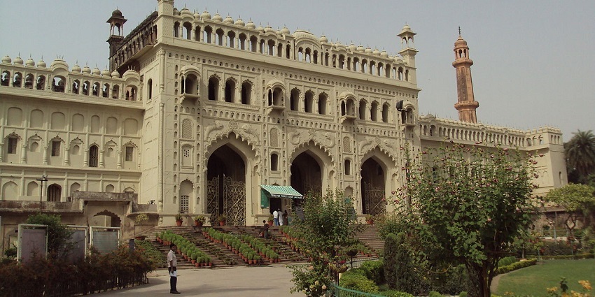 Bara Imambara, one of the eerie and haunted places in Lucknow for travellers.