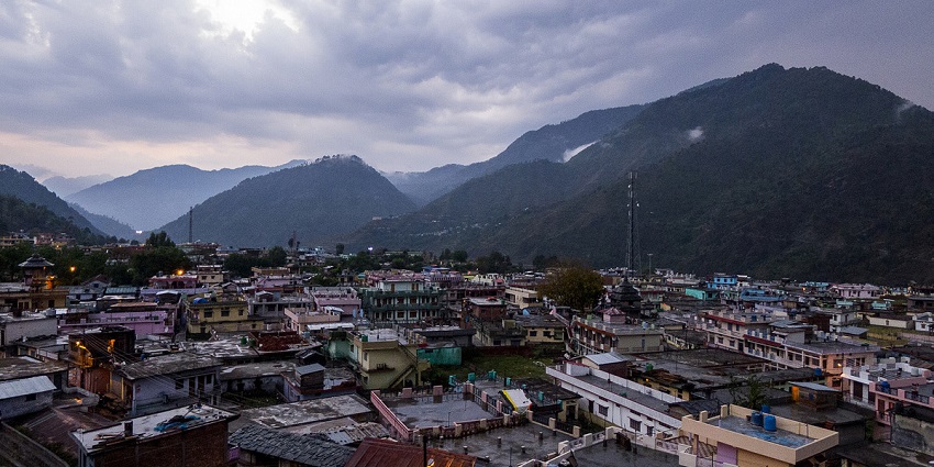 An image of Barkot, a scenic town in Uttarakhand serving as a base for Yamunotri treks.