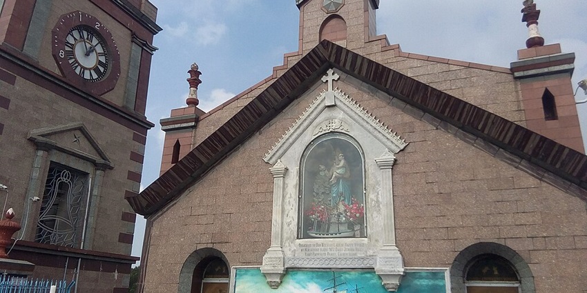 Basilica of the Holy Rosary is the best place to visit in Nabadwip with its unique heritage.