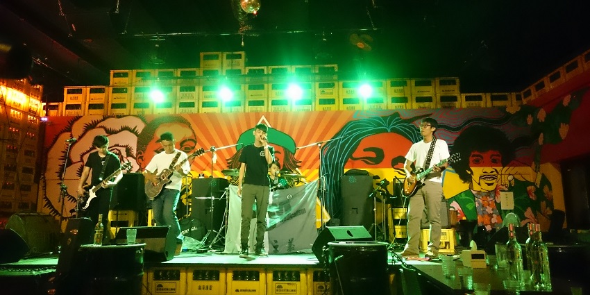 Celebrate New Year events in Pondicherry by the beach with live music.