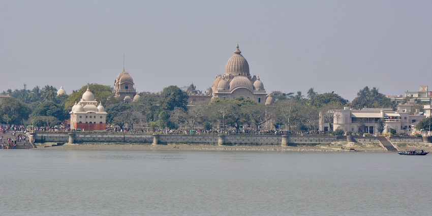 Belur Math is among the peaceful places that offers a rejuvenating experience