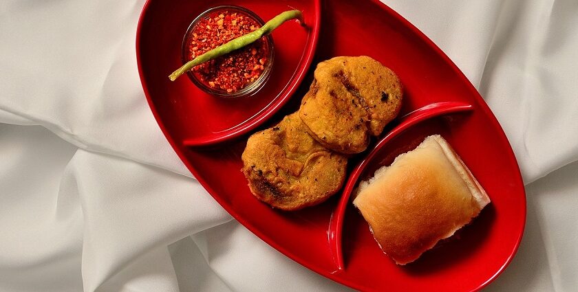 Egg Malpuas fried along with other food stalls on Mohammad Ali Road, Mumbai, on Ramzan