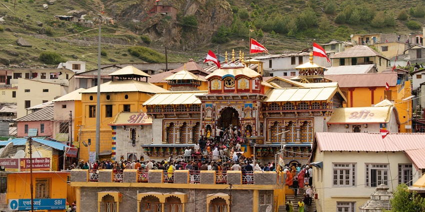 The best time to visit the Lakhudiyar Caves Uttarakhand is between October and April
