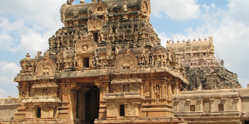 An image showcasing the majestic architecture of Brihadisvara Thanjavur Temple.