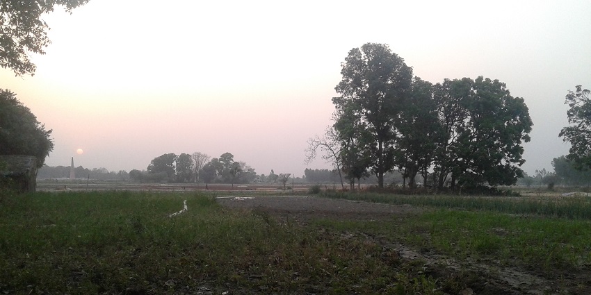 A view of the sunset from the village near Agori Fort for travellers to visit and explore.