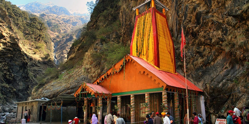The best time for the Yamunotri trek is from May to June and September to November.