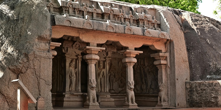 The best time to visit Putlur temple is from November to March when the weather is pleasant.
