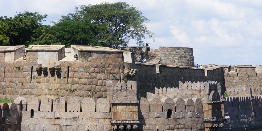 The best time to visit Ranjankudi Fort Tamil Nadu is between October and March