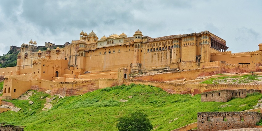 The best time to head to this fort is from October to March