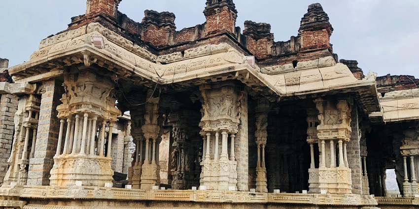 The best time to visit Tamil Nadu is from April to November as the weather is pleasant.